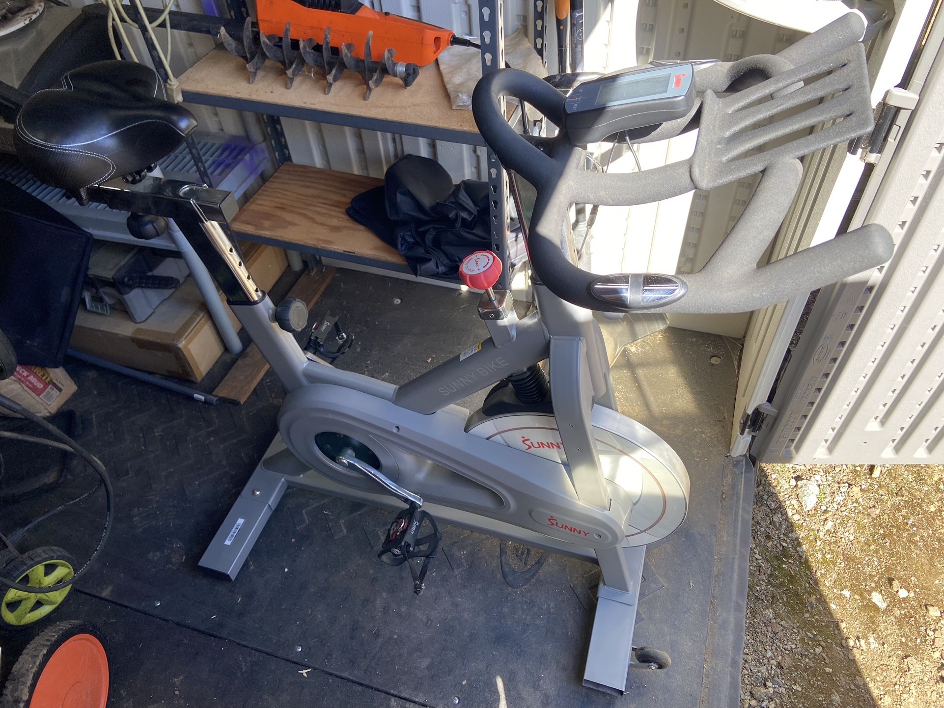Sunny Pro - Sunny Health & Fitness Indoor Cycling Exercise Bike