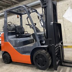 2021 TOYOTA M8 forklift for sale 5500 lb 