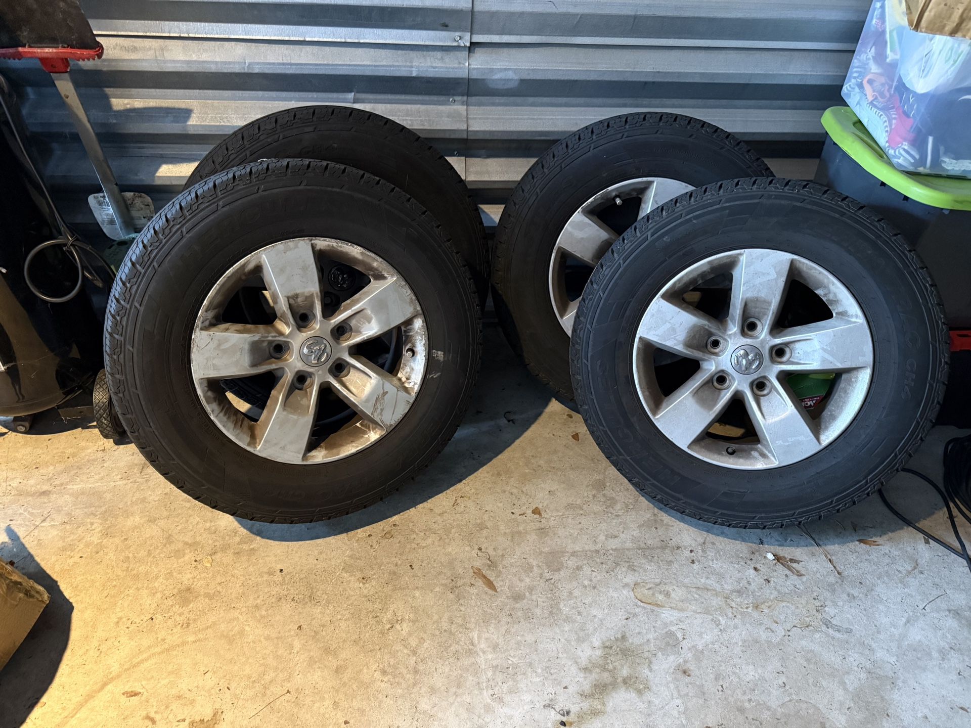 OEM5 Lug Dodge Tire 17 Inch $600 Price Negotiable Dependable, Cash Only. We Will Deliver Up To 50 Miles