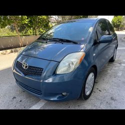 Toyota Yaris Automático 4 Cilindros Título Limpio 