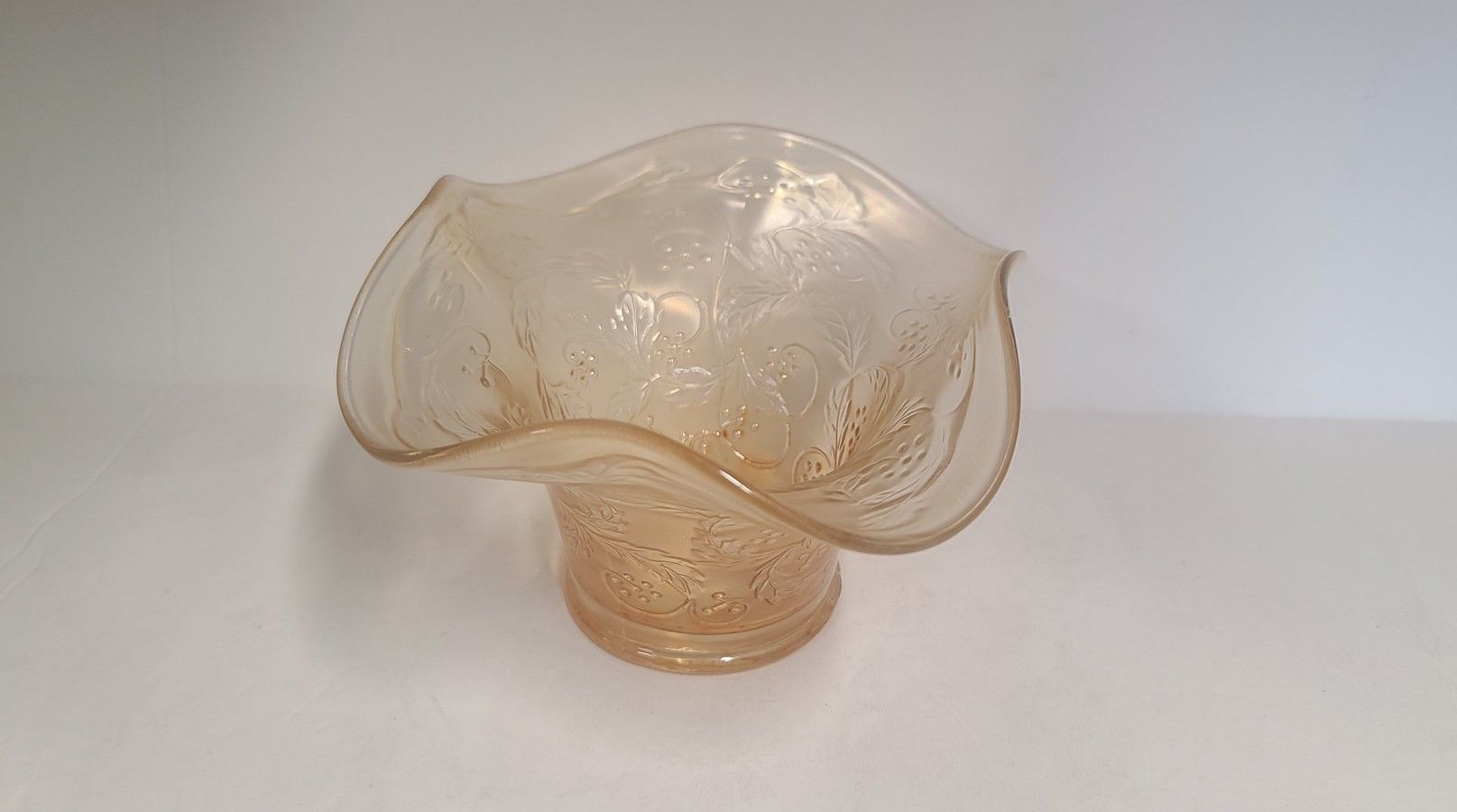Beautiful Vintage Carnival Glass Bowl