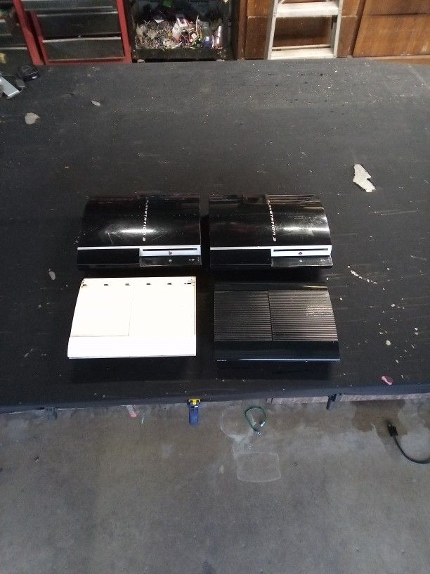 Ps3 Super Bundle Four Of Them $100