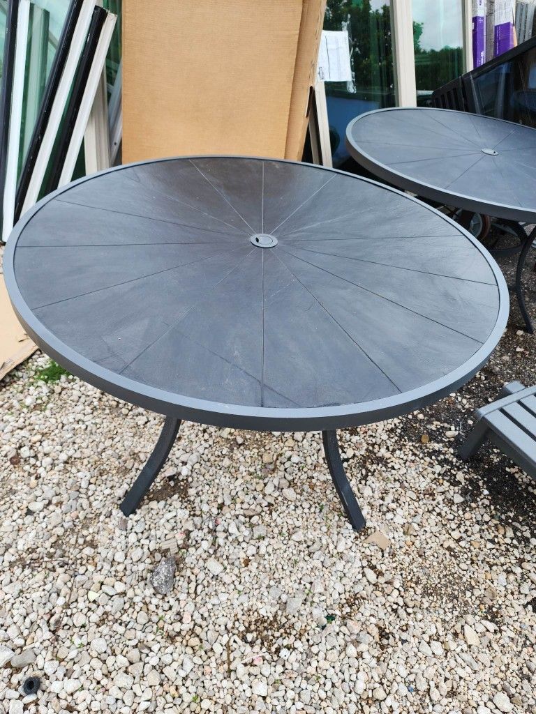 ALLEN + ROTH Aspen Grove Round Outdoor Table 48-in W x 48-in L w/ Umbrella Hole