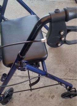 4-Wheel Rollator Walker with Seat