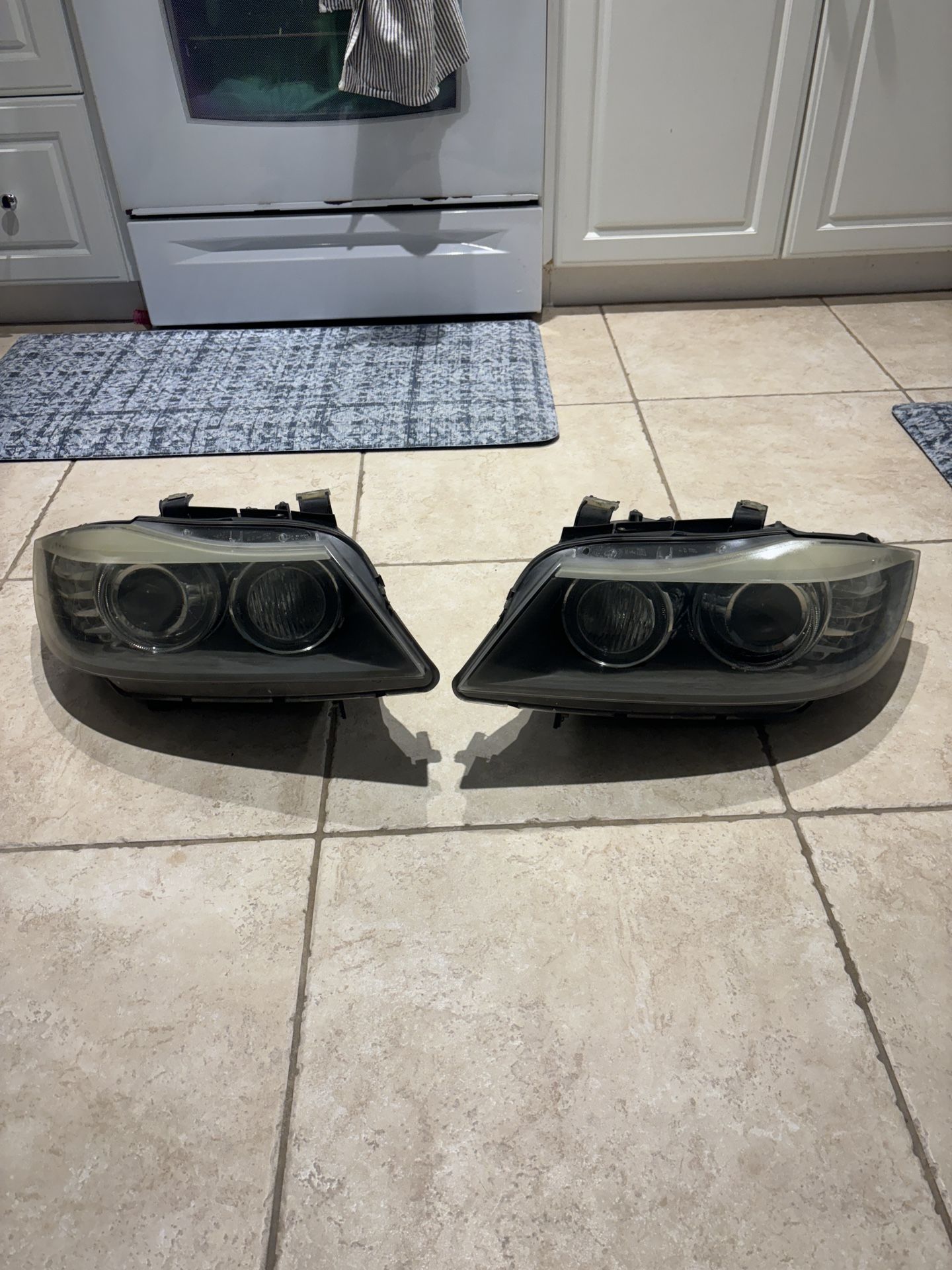 OEM Xenon LCI BMW E90 Headlights