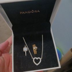 BRAND NEW PANDORA SET .........😁😊😍