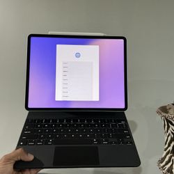 M1 iPad Pro 12.9 Inch 256gb Bundle 