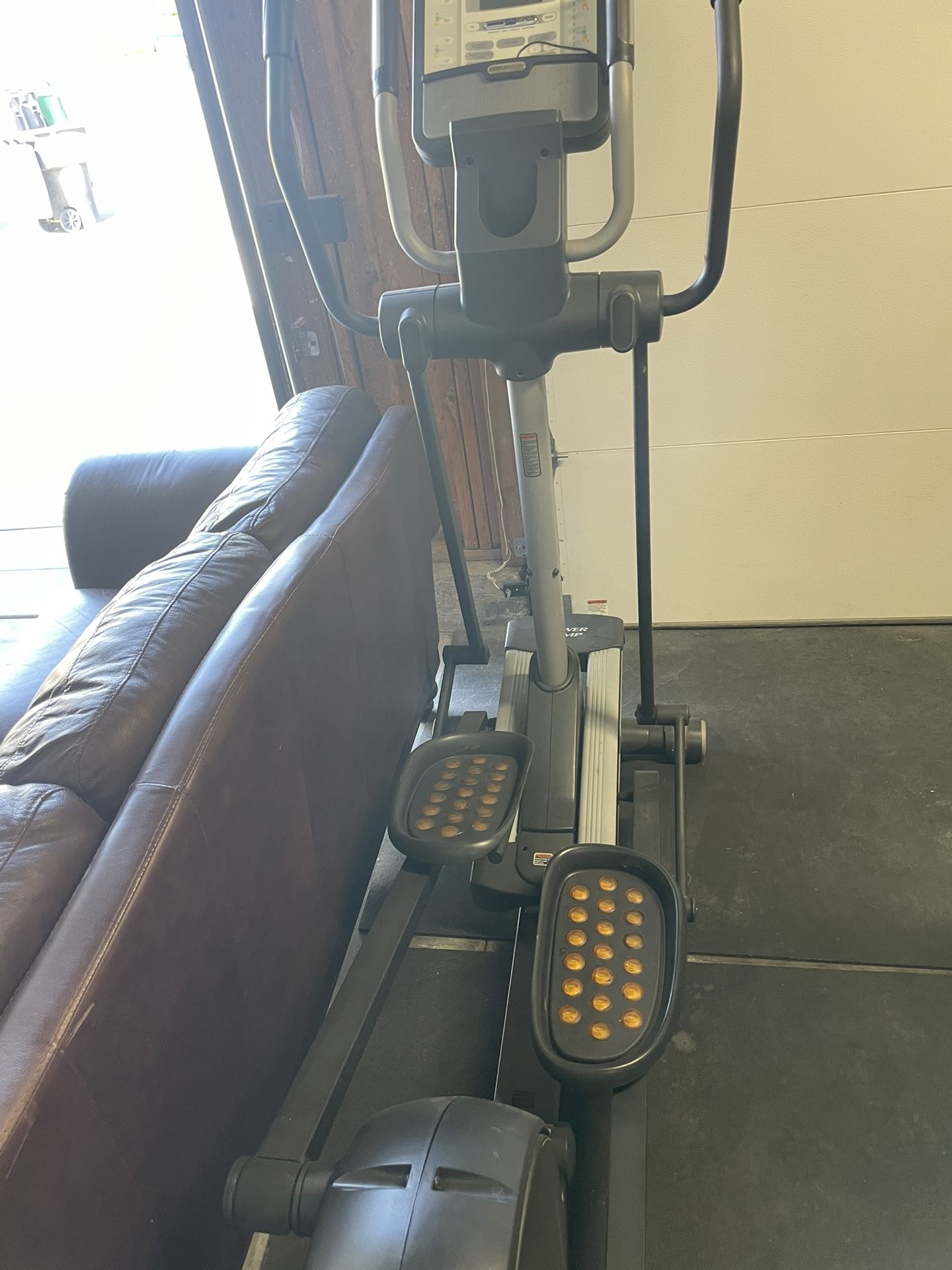 Heavy duty elliptical