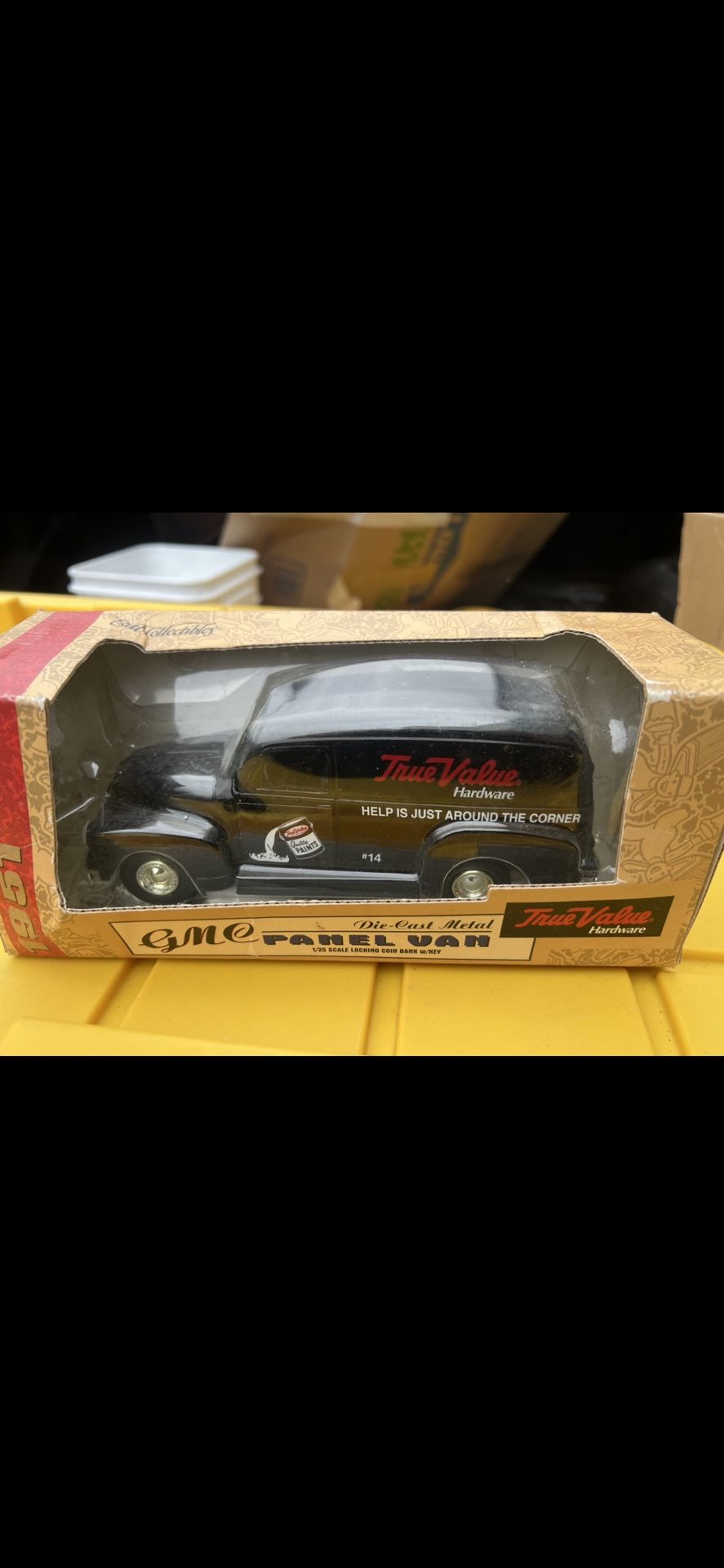 ERTL 1951 GMC PANEL VAN LOCKING BANK WITH KEY TRUE VALUE HARDWARE DIE-CAST METAL