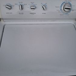 Top Load Washer.  No fancy electronics.  Real agitator