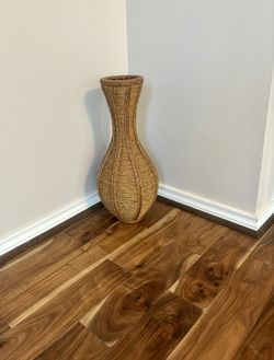 Huge Wicker Vase Like New