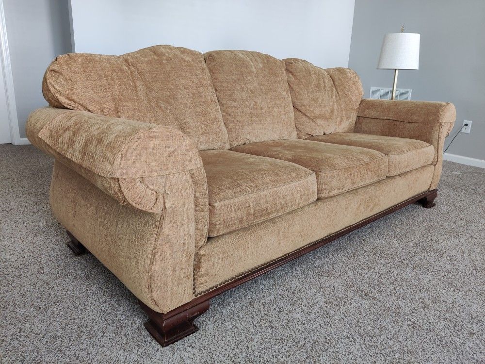 Beautiful Couch!