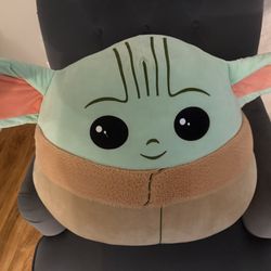Baby Yoda Squishmallow 