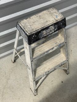 Aluminum 2-Step Folding Step Stool Ladder