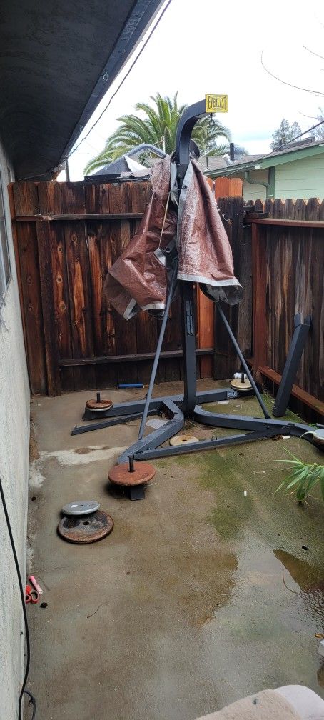 Boxing Stand Bench And Weights