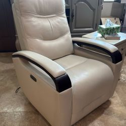 New Leather Recliner Off White