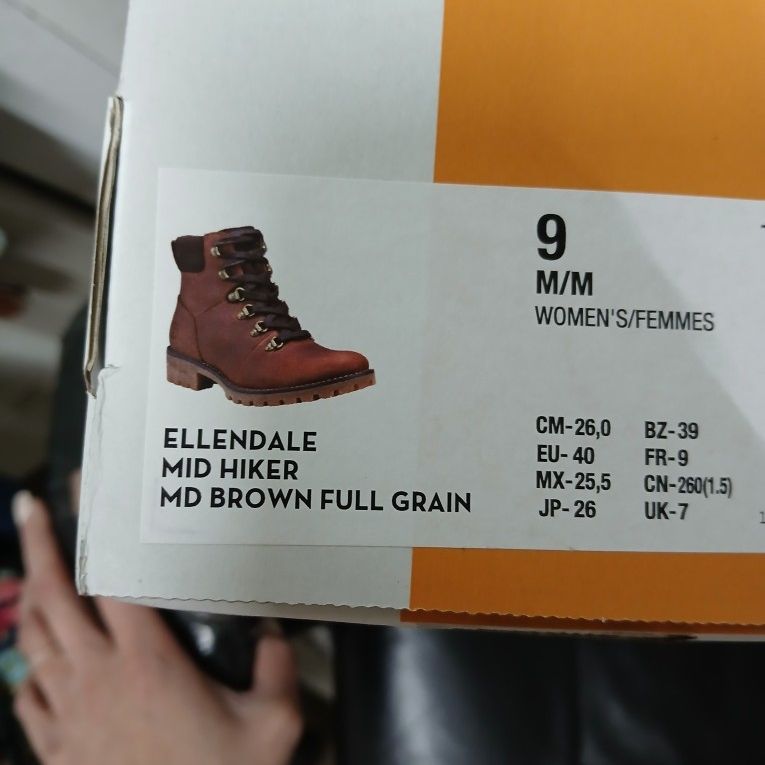 Women Timberlands Size 9