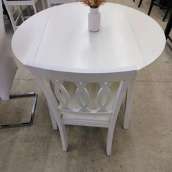 Drop Leaf Dining Set!