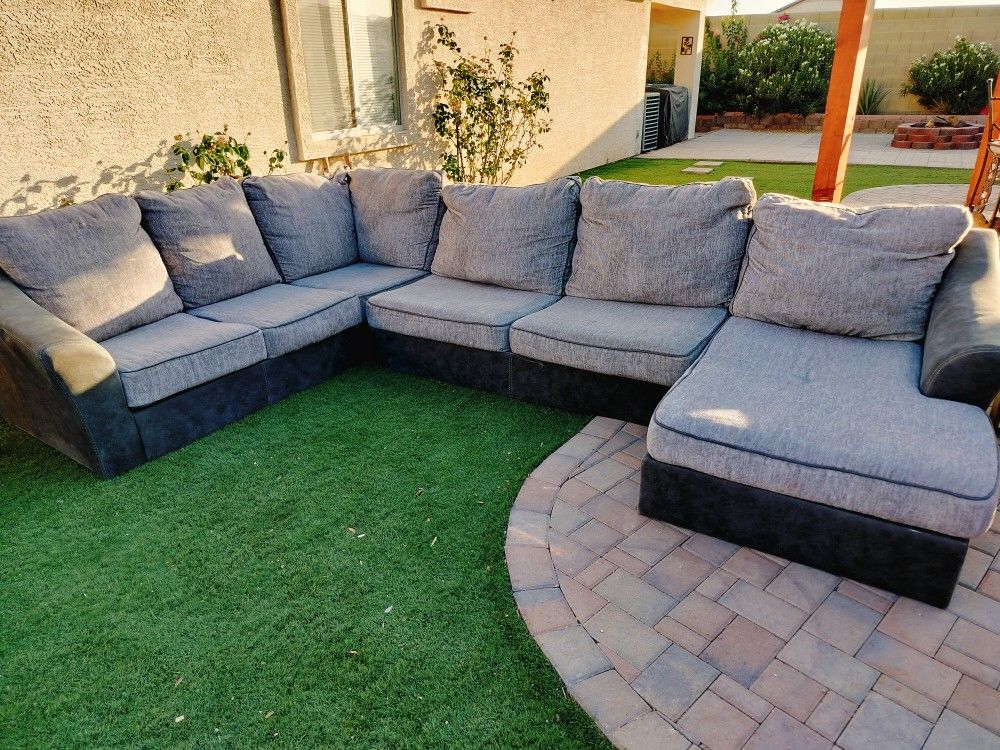 Grey Sectional With 2 Side Tables