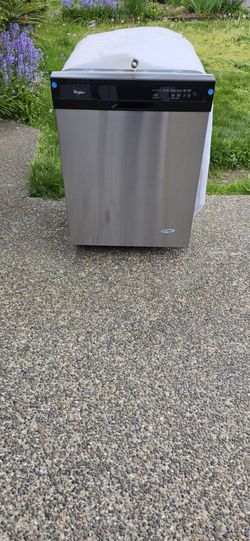 Whirlpool Dishwasher 24w) I Can Help You With Free Delivery Within 10 Miles Distance 