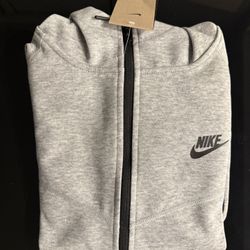 Nike Tech Runner Grey Size M