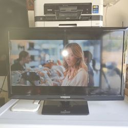 24" Samsung Smart Tv