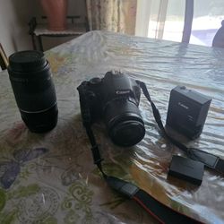 Canon Rebel T5 DSLR Camera Bundle – 2 Lenses