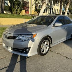Toyota Camry SE 2014