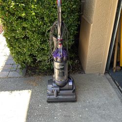 Dyson Vacuum 