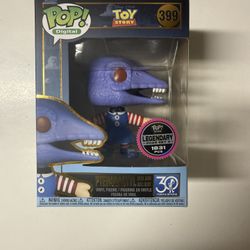 Funko pop NFT Pterodactyl With Janie Doll Rody 