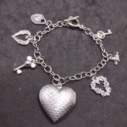 Keys To My Hearts Fashion Charm Bracelet