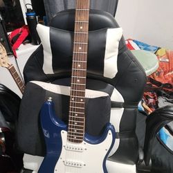 Squier Affinity Edition Strat Guitar