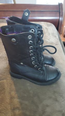 Girls shies size 11