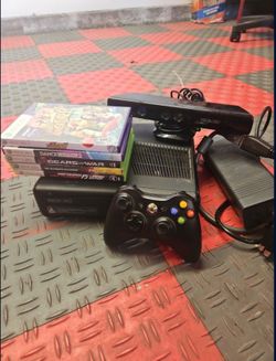 Xbox 360 Slim 250GB Bundle