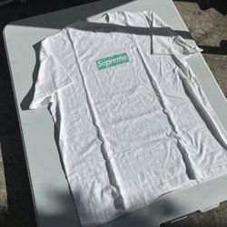 Supreme Tee 