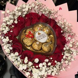 Flowers/ roses / Ramos Buchon / Valentine’s Day 