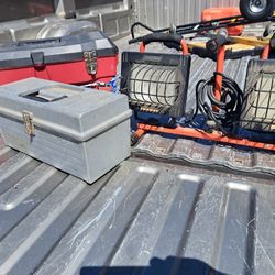 TOOL BOXS 1- CRAFTSMAN 1-STACK ON CRAFTSMAN WORK LIGHT  ALL FOR $25