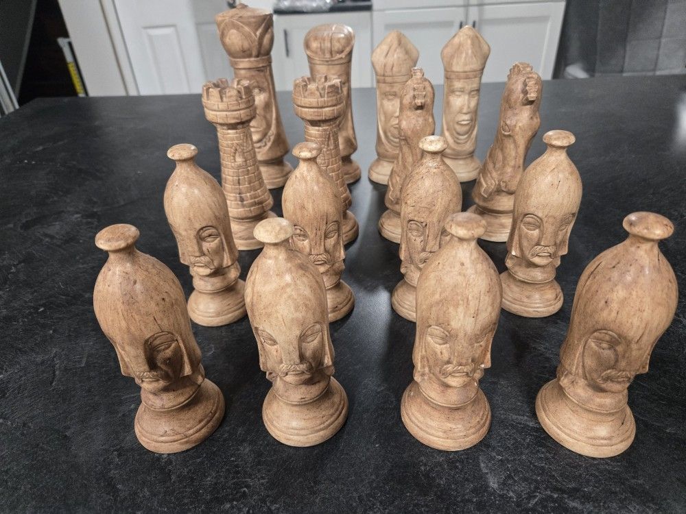 Lot Of 16 Vintage Ceramic Chess Pieces