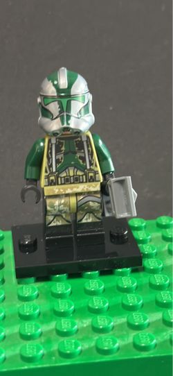 Lego sw0528	 Clone Trooper Commander Gree, 41st Elite Corps (Phase 2) - Kashyyyk Camouflage, Scowl Minifigure
