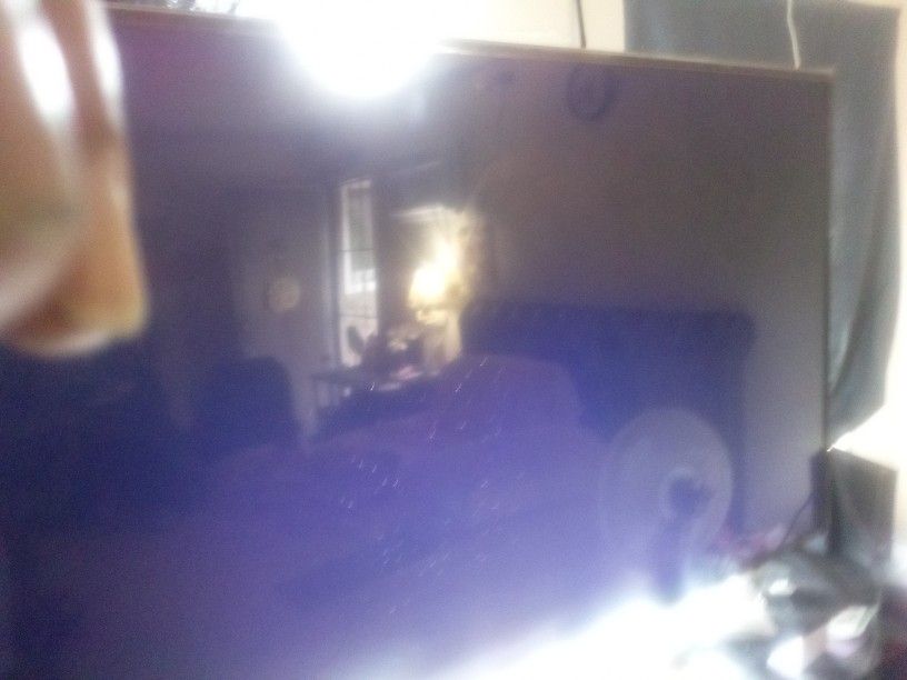 LG 72' TV