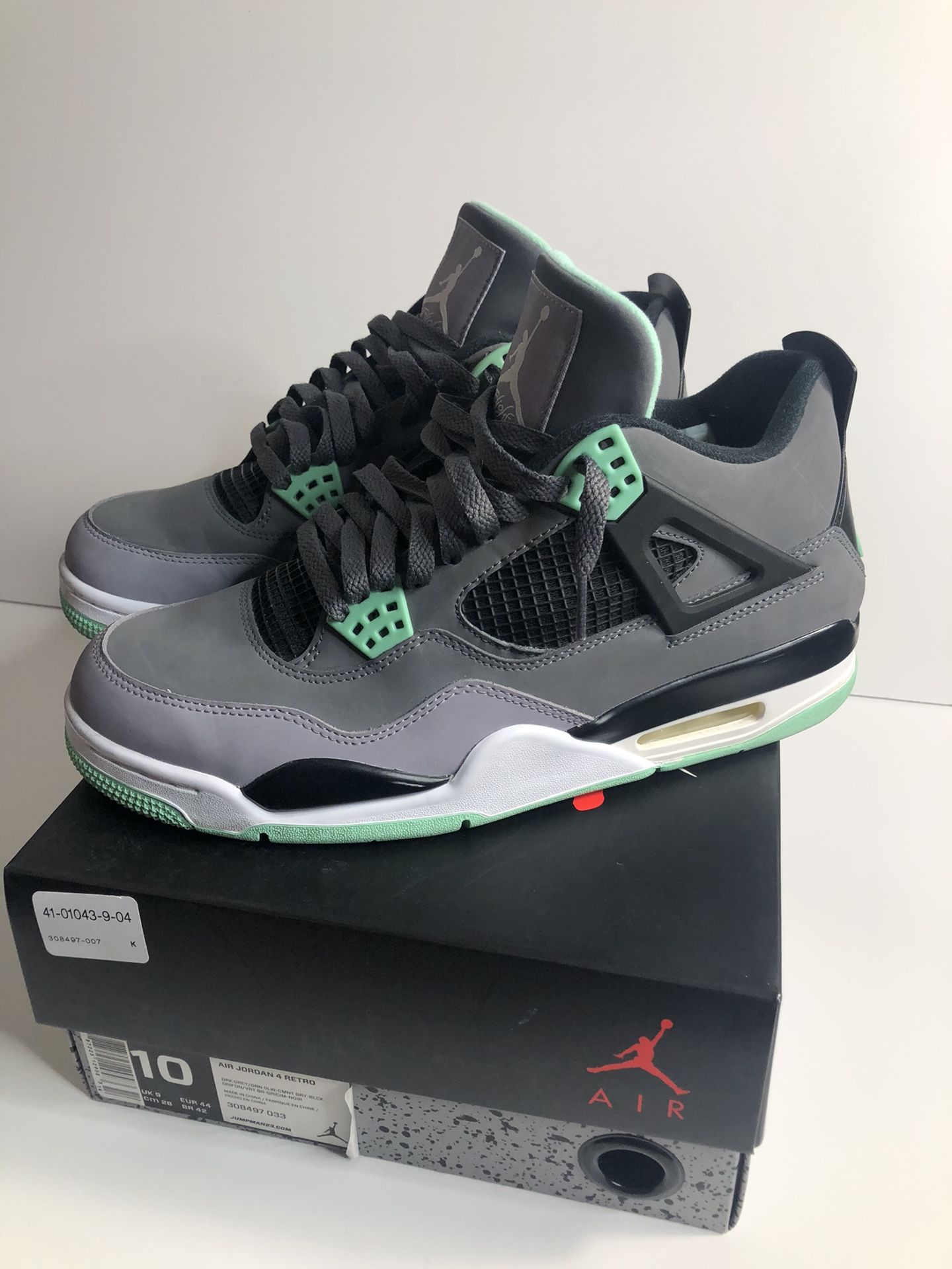 Nike air Jordan green glow 4 size 10 good condition og all