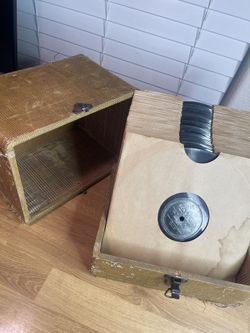 Vintage Radio Station DJ 78 RPM Record Case with Promo