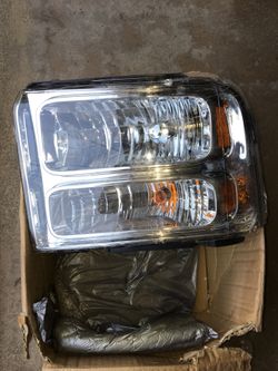 New left front side headlamp ford f450 f350 f250 Excursion