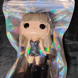 Taylor Swift Figure 
