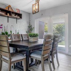 Dining Table With 6 chairs