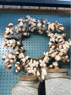 Cotton blossom wreath