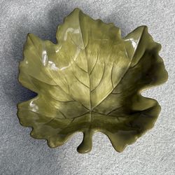 13” Green leaf-shaped bowl from the harvest collection sold by Kohl’s