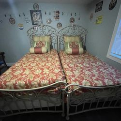 2 Twin Metal Frame Beds