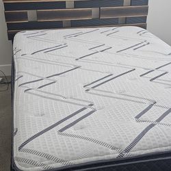 Earthtone 2-Piece Queen Bedroom Set