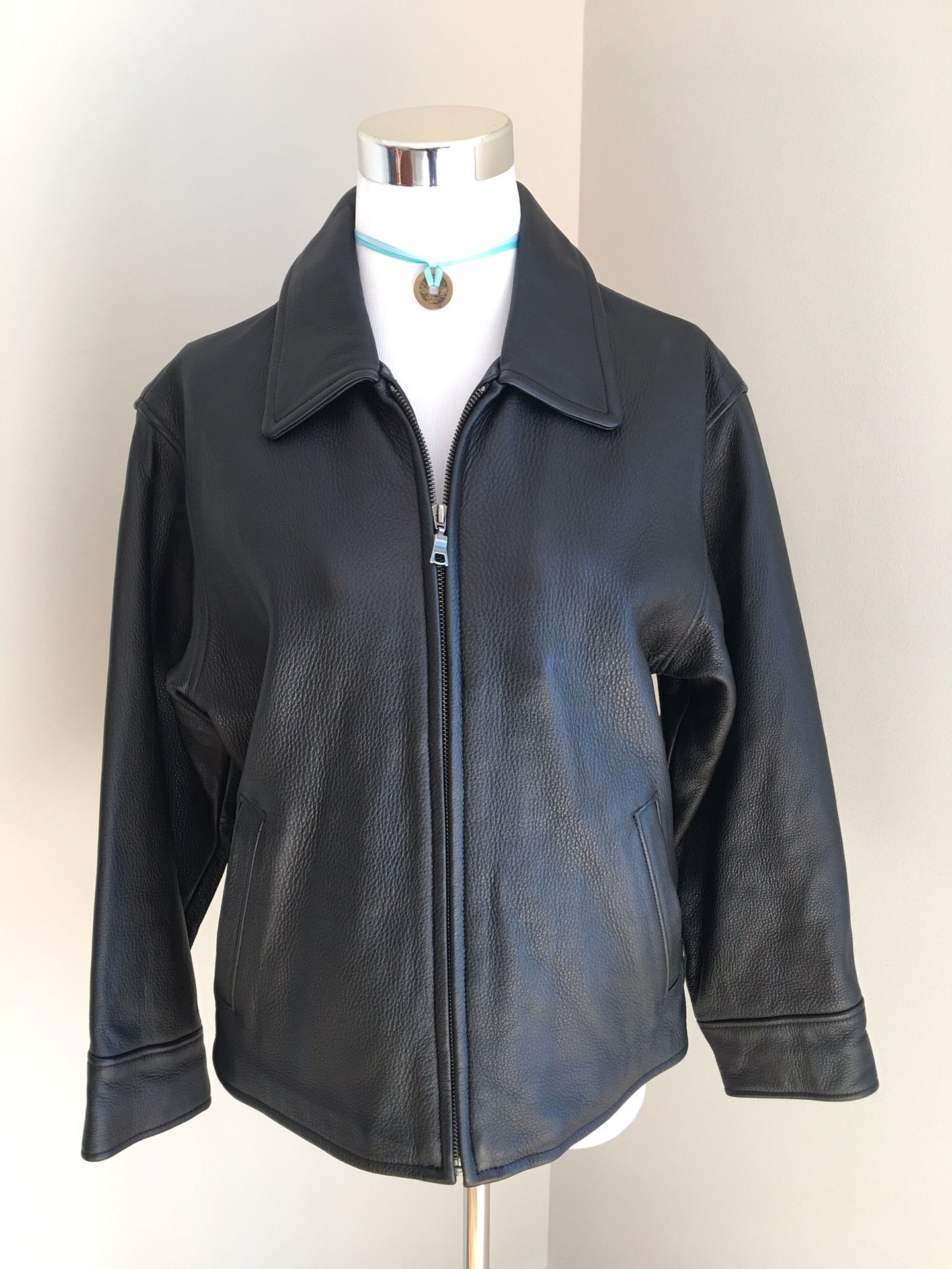 Ladies XS Eddie Bauer Stine Leather Jacket